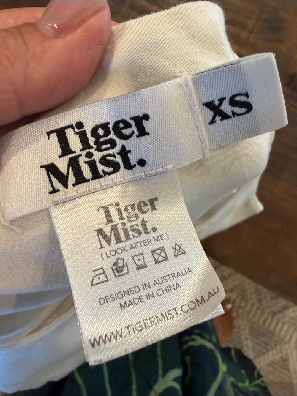 Tiger Mist White Logo Top - XS